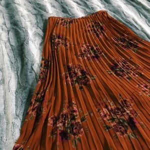 Elle Pleated Floral Maxi Skirt